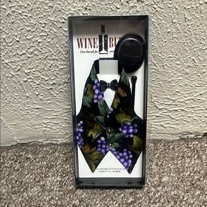 Black and Purple Grape Patterned Vest Top Hat Cane For Wine Bottle